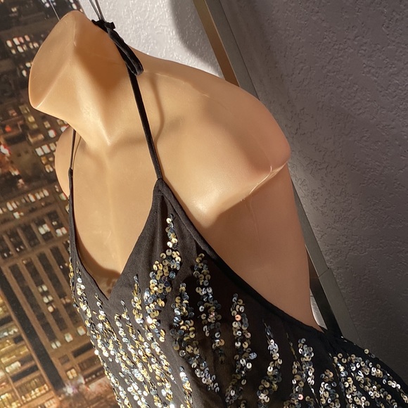 BKE BOUTIQUE - tank: black sequin flamed halter w adj. & elastic neck w tie - L - Picture 10 of 16